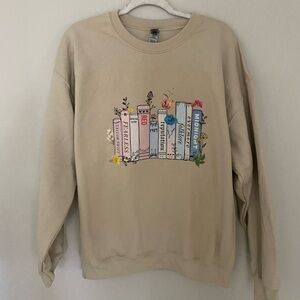 Gildan Beige Taylor Swift Book Graphic Sweatshirt
